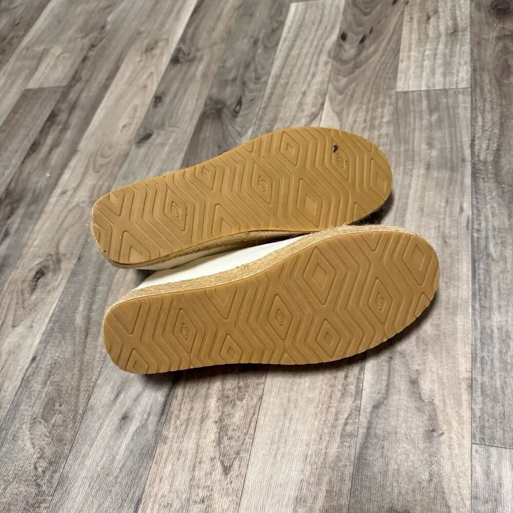 Toms new without